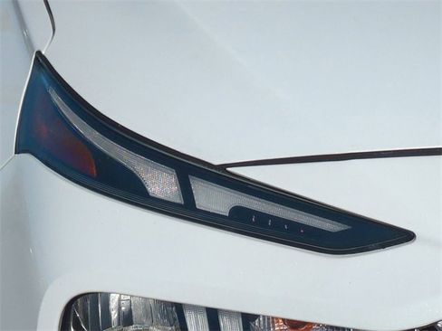 Used 2023 Hyundai Santa Fe SEL w/ Premium Package image 10