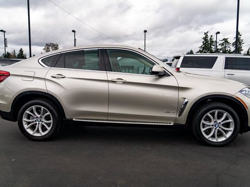 Used 2015 BMW X6 xDrive50i AWD/4WD image 9