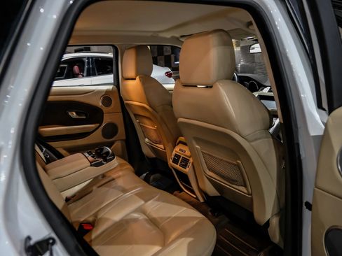 Used 2017 Land Rover Range Rover Evoque SE AWD/4WD image 36