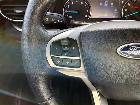 Used 2022 Ford Explorer XLT w/ Equipment Group 202A image 23
