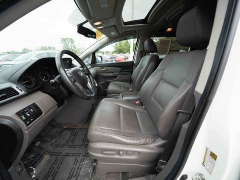Used 2013 Honda Odyssey Touring image 9