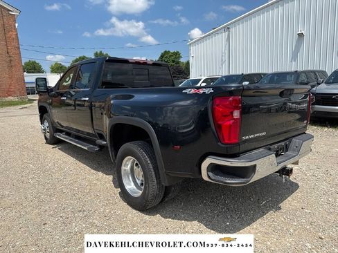 Used 2024 Chevrolet Silverado 3500 LTZ w/ LTZ Plus Package AWD/4WD image 3