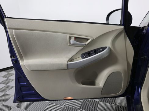 Used 2010 Toyota Prius Two image 12