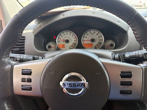 Used 2011 Nissan Xterra PRO-4X AWD/4WD image 13