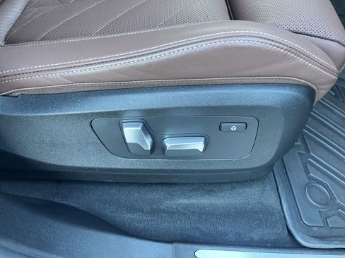 Used 2023 BMW X5 sDrive40i w/ Climate Comfort Package image 37