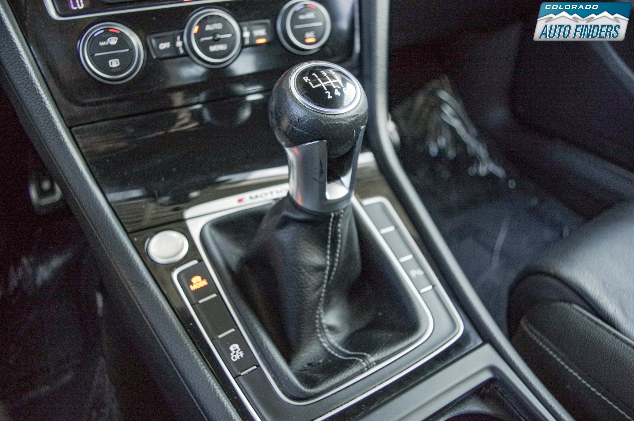 Used 2018 Volkswagen Golf R 4-Door AWD/4WD image 18