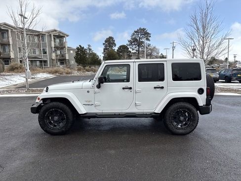 Used 2015 Jeep Wrangler Unlimited Sahara w/ Max Tow Package image 6