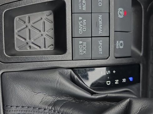 Used 2021 Toyota RAV4 XLE Premium image 29