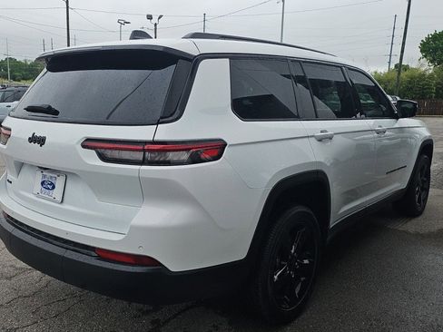Used 2025 Jeep Grand Cherokee L Altitude AWD/4WD image 5