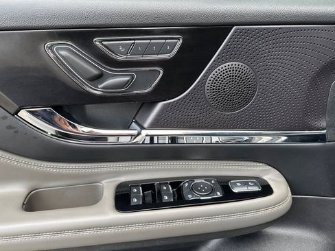 Used 2024 Lincoln Corsair Grand Touring w/ Equipment Group 301A image 11