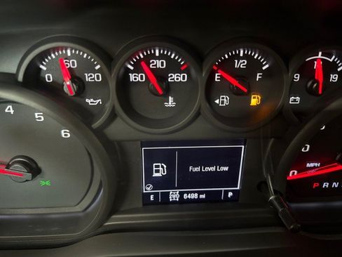 Used 2025 Chevrolet Silverado 2500 W/T AWD/4WD image 19