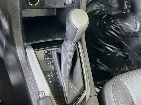 Used 2016 Toyota Corolla LE FWD image 16