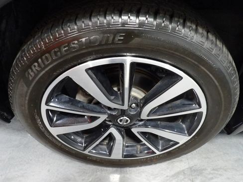 Used 2020 Nissan Rogue SL image 23