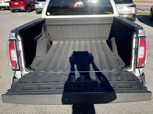 Used 2019 GMC Canyon 2WD Crew Cab w/ Convenience Package image 35