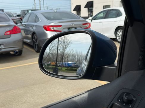 Used 2018 Volkswagen Tiguan Limited image 40