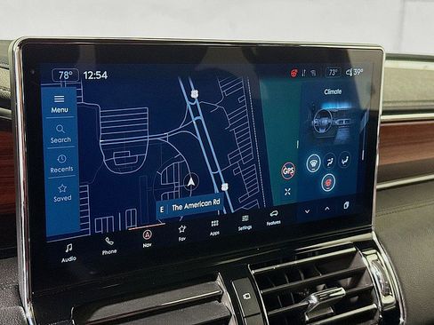 Used 2024 Lincoln Navigator Premiere image 16