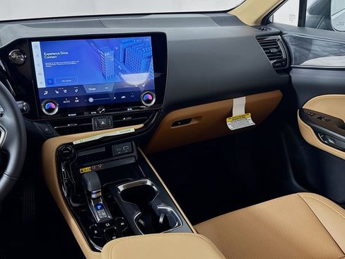 New 2026 Lexus NX 350h FWD w/ Premium image 18