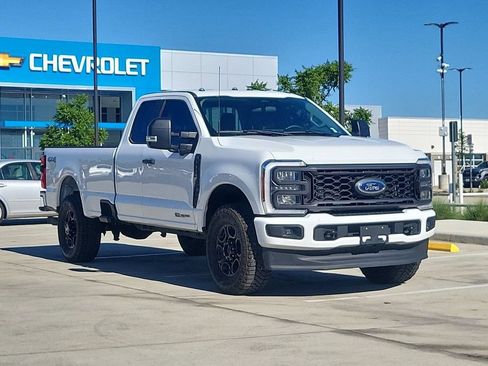 Used 2023 Ford F350 XL w/ STX Appearance Package AWD/4WD image 2