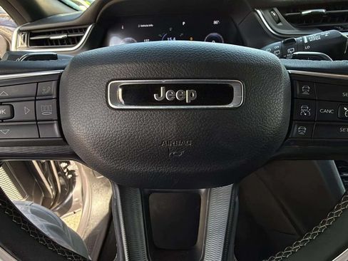 Used 2023 Jeep Grand Cherokee L Laredo AWD/4WD image 11