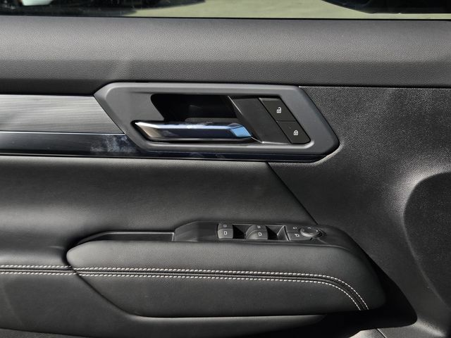New 2027 GMC Terrain Elevation w/ Black Edition FWD image 25