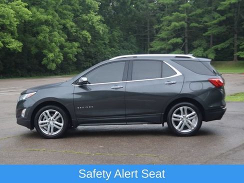Used 2019 Chevrolet Equinox Premier FWD image 22