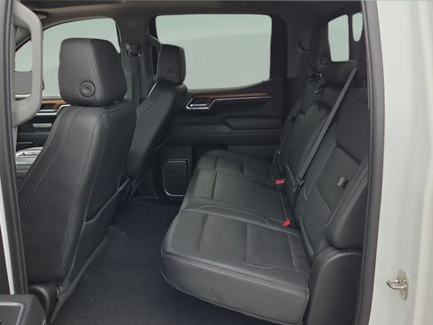 Used 2022 GMC Sierra 1500 Denali w/ Denali Reserve Package AWD/4WD image 10