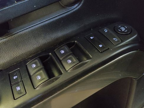 Used 2018 Chevrolet Silverado 1500 LT image 27