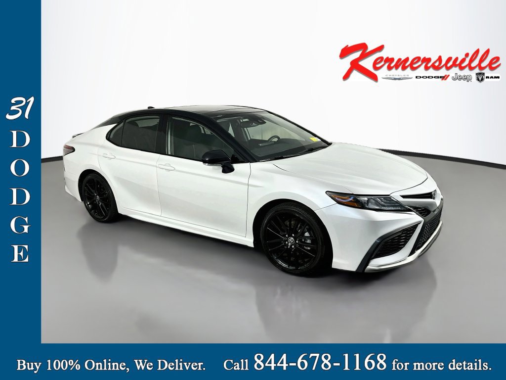 Used 2023 Toyota Camry XSE FWD image 1