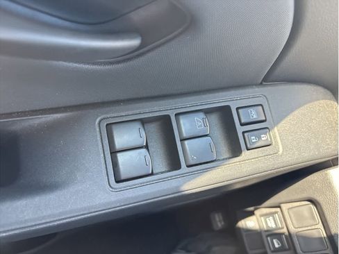 Used 2024 Nissan Frontier S image 13