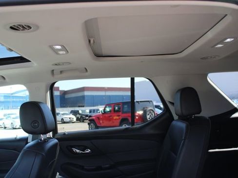 Used 2020 Chevrolet Traverse Premier w/ Redline Edition image 38