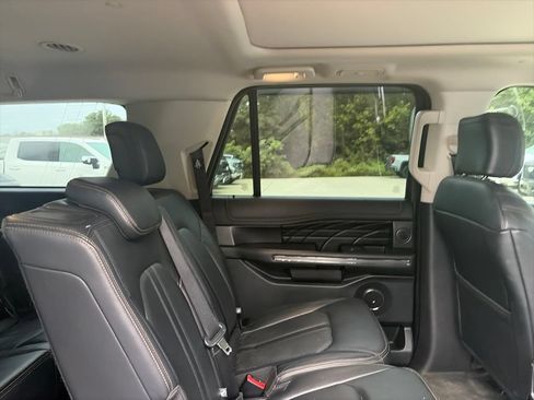 Used 2018 Ford Expedition Max Platinum AWD/4WD image 11