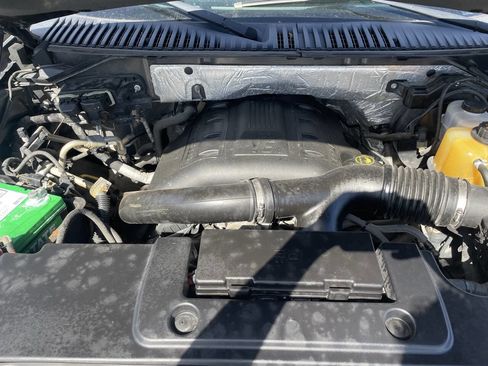 Used 2015 Ford Expedition XLT w/ Equipment Group 201A image 16