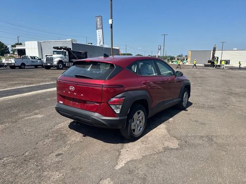 Used 2024 Hyundai Kona SE AWD/4WD image 16