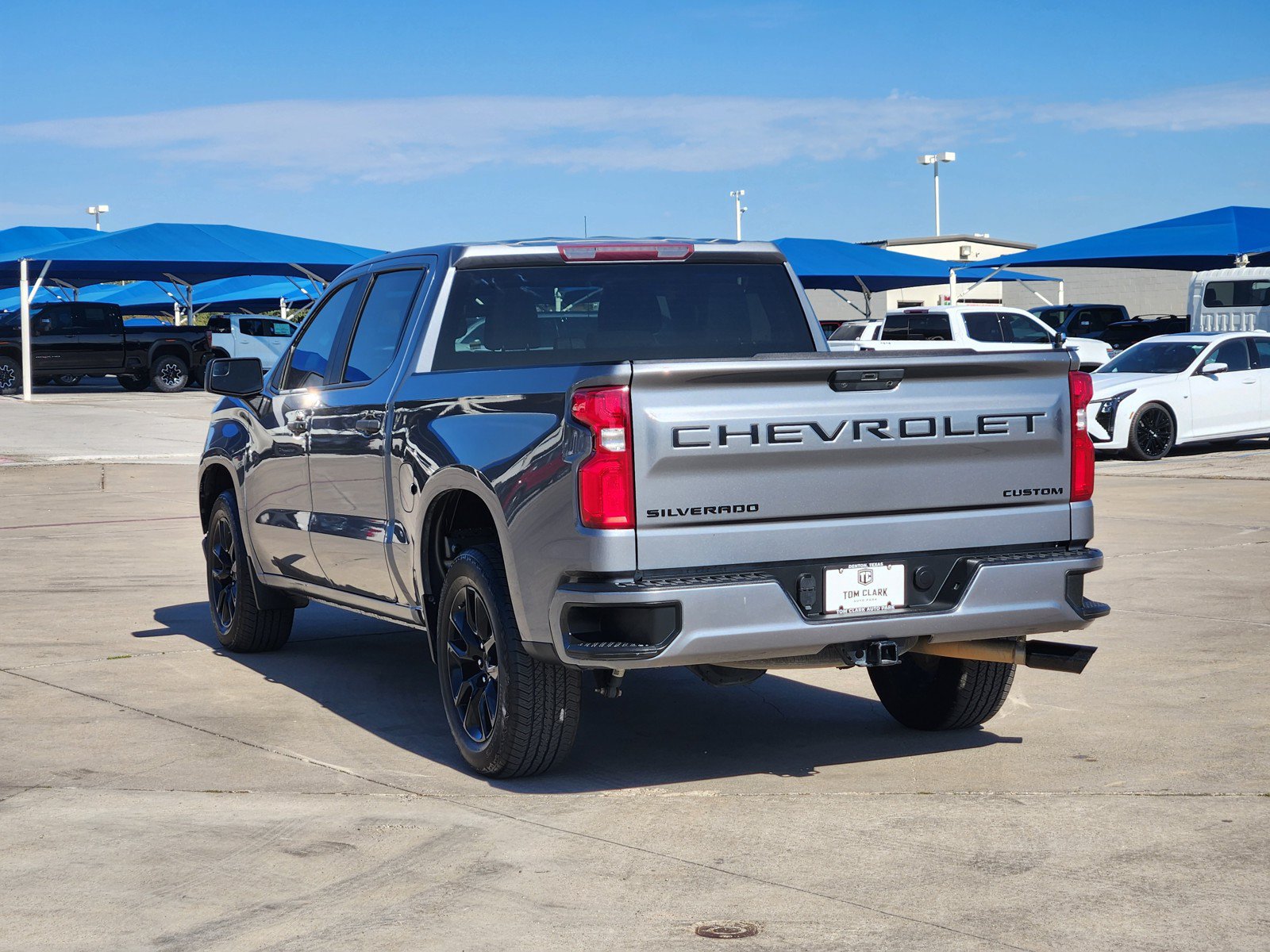 Used 2022 Chevrolet Silverado 1500 Custom w/ LPO, Dark Essentials Package RWD image 4