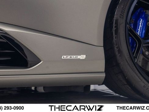 Used 2023 Lamborghini Huracan Tecnica RWD image 13