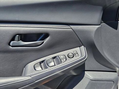 Used 2024 Nissan Sentra S FWD image 11