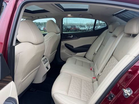Used 2018 Nissan Maxima Platinum image 27