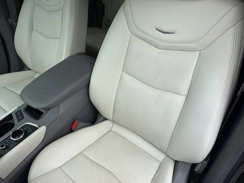 Used 2023 Cadillac XT5 Premium Luxury FWD image 32