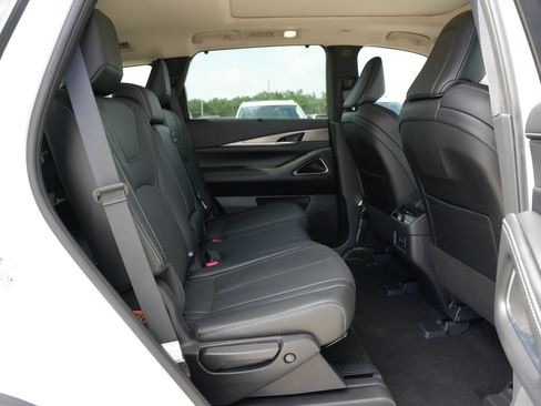 Used 2026 INFINITI QX60 Luxe w/ Cargo Package FWD image 21