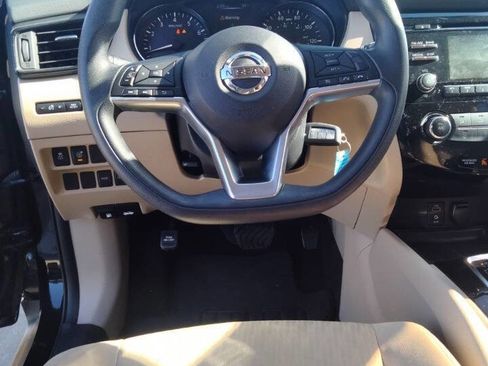 Used 2017 Nissan Rogue S w/ Appearance Package image 13