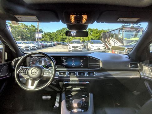 Used 2023 Mercedes-Benz GLS 450 4MATIC image 44