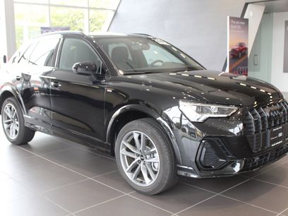 Certified 2025 Audi Q3 2.0T Premium w/ Convenience Package