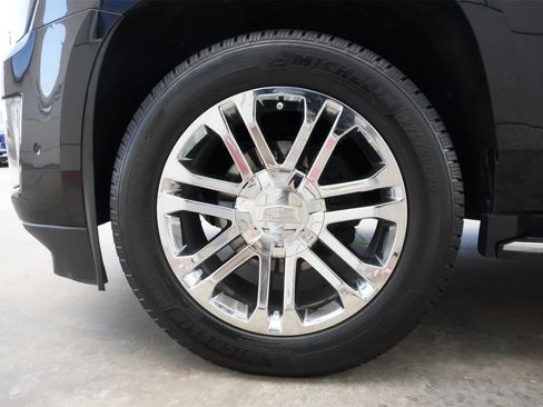 Used 2020 Cadillac Escalade 2WD image 26