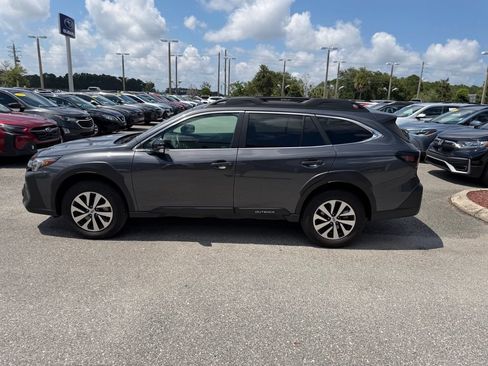 Used 2024 Subaru Outback Premium AWD/4WD image 11