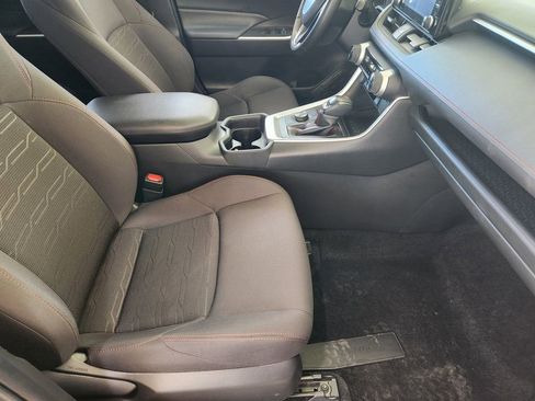 Used 2021 Toyota RAV4 SE w/ Weather & Moonroof Package image 13