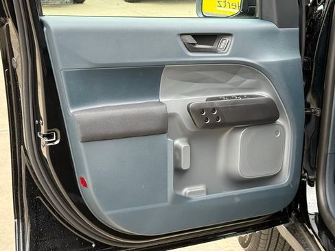 New 2025 Ford Maverick XL image 13