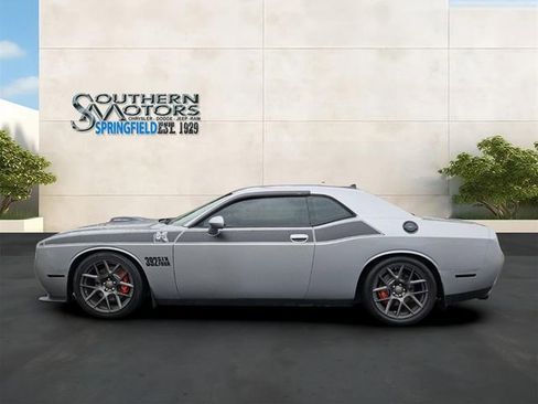 Used 2016 Dodge Challenger R/T Scat Pack RWD image 2
