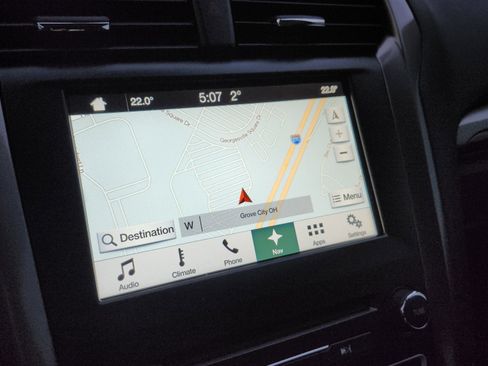 Used 2018 Ford Fusion Energi SE image 4