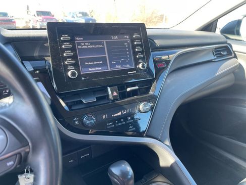 Used 2023 Toyota Camry SE image 19