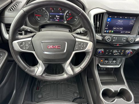 Used 2020 GMC Terrain SLT image 14